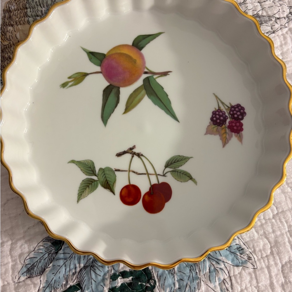 Royal Worcester Fruit Motif Pie Dish with Gold Trim
